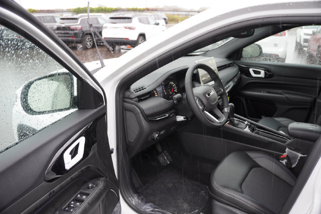 New 2027 Jeep Compass Latitude AWD/4WD image 10