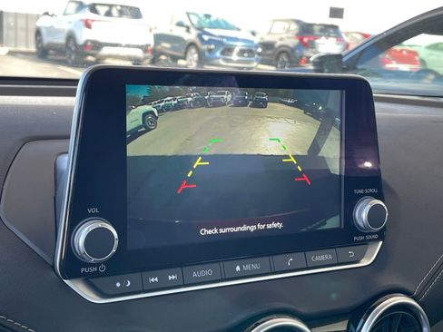 Used 2024 Nissan Sentra SV image 17