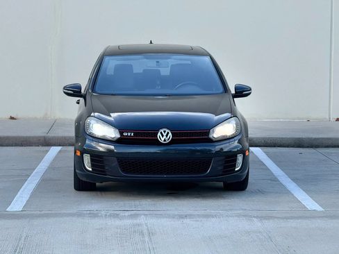 Used 2012 Volkswagen GTI 4-Door FWD image 2