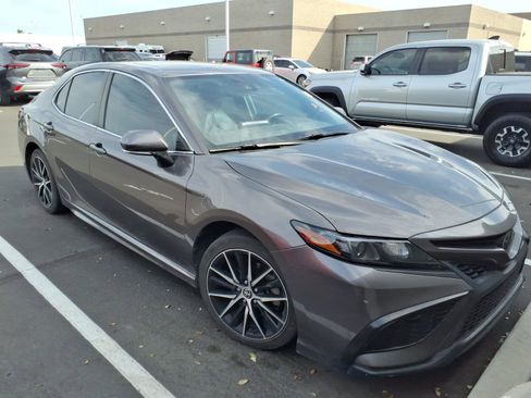 Certified 2022 Toyota Camry SE w/ Audio Upgrade Package image 2