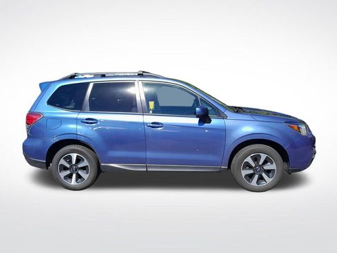 Used 2018 Subaru Forester 2.5i Premium AWD/4WD image 9