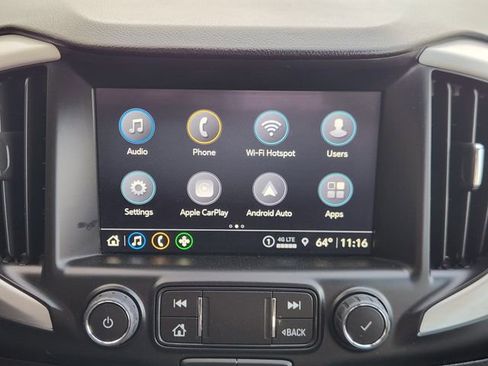 Used 2024 GMC Terrain SLT image 14