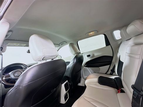 Used 2018 Jeep Compass Limited image 13