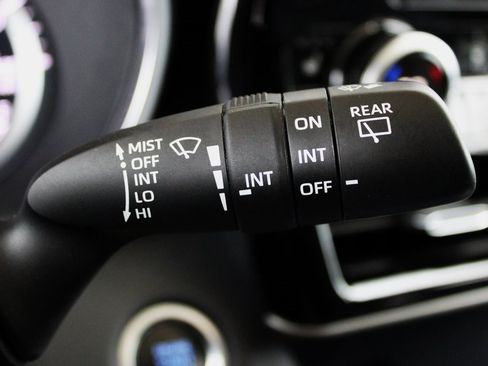 Used 2021 Toyota Highlander Limited image 38