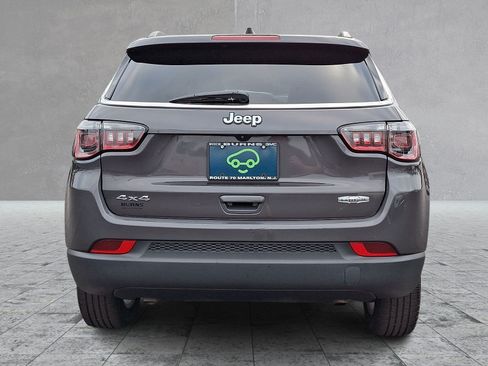 Used 2024 Jeep Compass Latitude AWD/4WD image 5