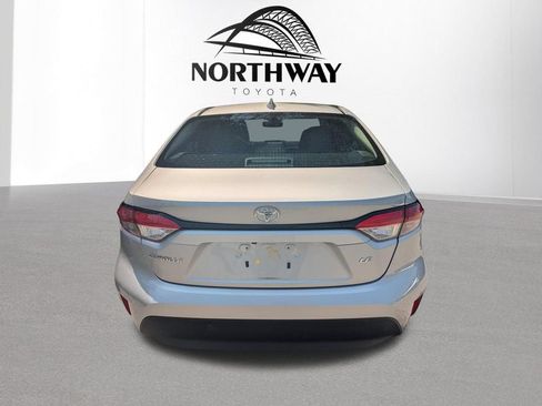 Used 2024 Toyota Corolla LE FWD image 4