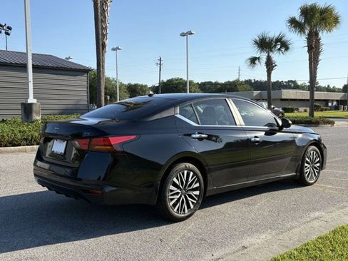 Certified 2024 Nissan Altima 2.5 SV FWD image 21