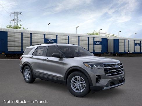 New 2026 Ford Explorer Active w/ Active Comfort Package image 7