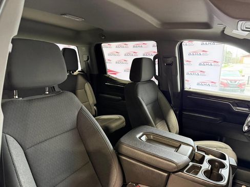 Used 2024 GMC Sierra 1500 SLE image 42