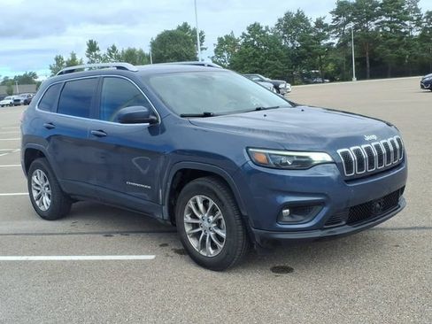 Used 2021 Jeep Cherokee Latitude Lux w/ Comfort/Convenience Group AWD/4WD image 3