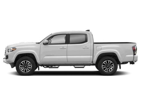 Used 2023 Toyota Tacoma TRD Sport image 2