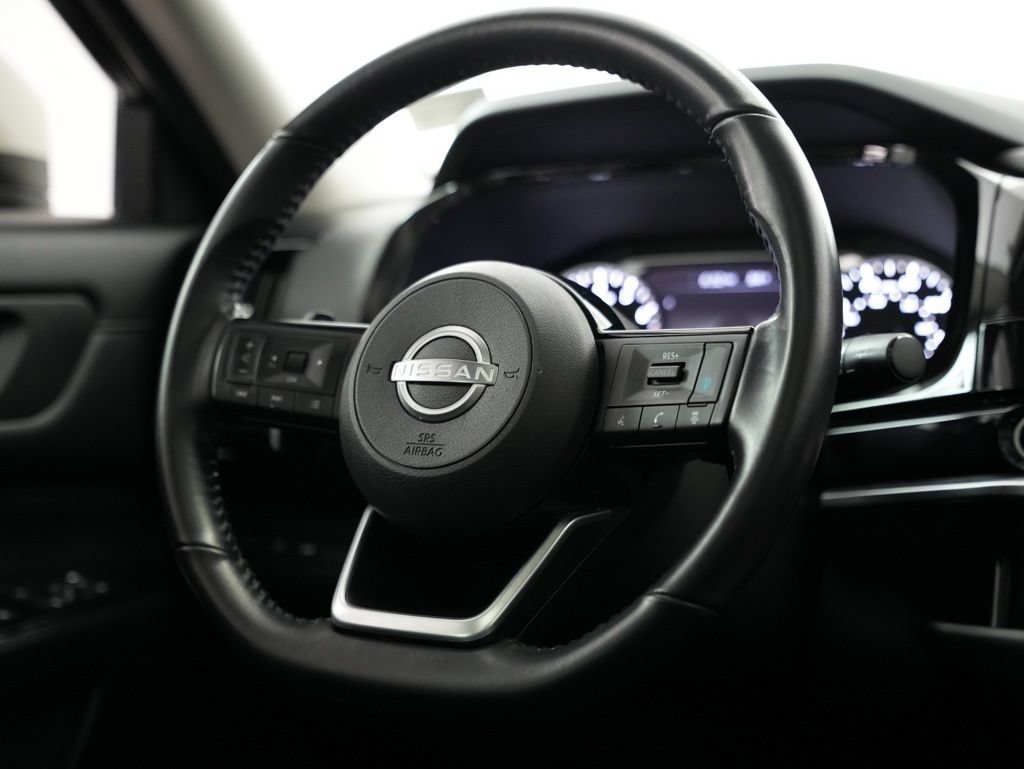 Used 2022 Nissan Pathfinder SV w/ SV Premium Package AWD/4WD image 9