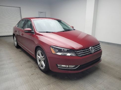 Used 2015 Volkswagen Passat 1.8T SEL Premium image 13