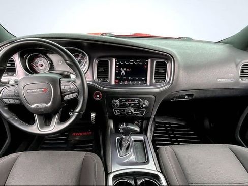 Used 2018 Dodge Charger R/T Scat Pack image 7