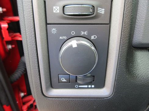 Used 2019 RAM 1500 Tradesman w/ Chrome Plus Package image 18