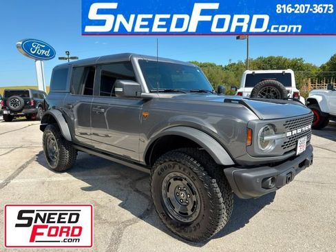 Used 2025 Ford Bronco Badlands AWD/4WD image 1