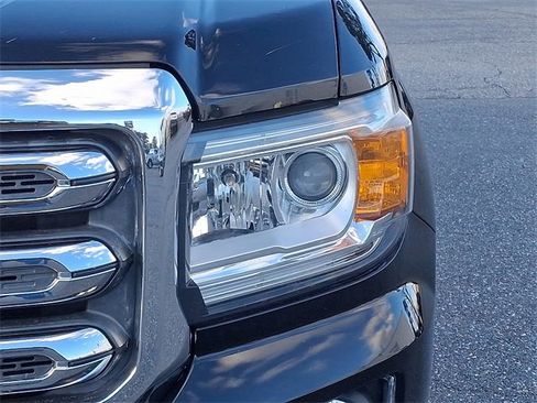 Used 2018 GMC Canyon SLE w/ SLE Convenience Package image 9