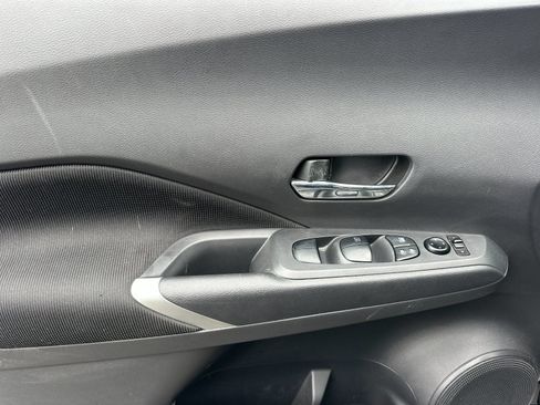 Used 2023 Nissan Kicks SV FWD image 11