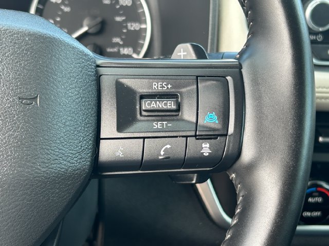 Used 2025 Nissan Rogue SV AWD/4WD image 18