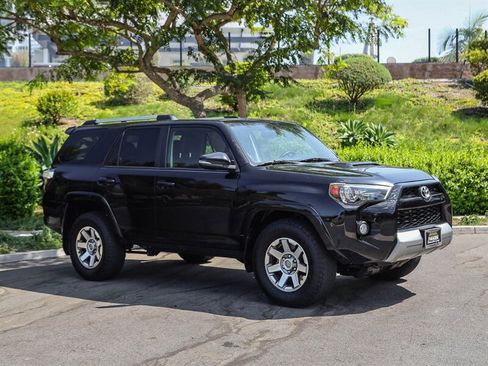 Used 2016 Toyota 4Runner Trail AWD/4WD image 8