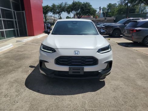 Used 2024 Honda HR-V Sport image 8