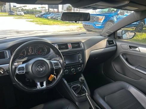 Used 2013 Volkswagen Jetta GLI Autobahn FWD image 14