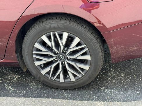 Used 2023 Nissan Altima 2.5 SV image 5