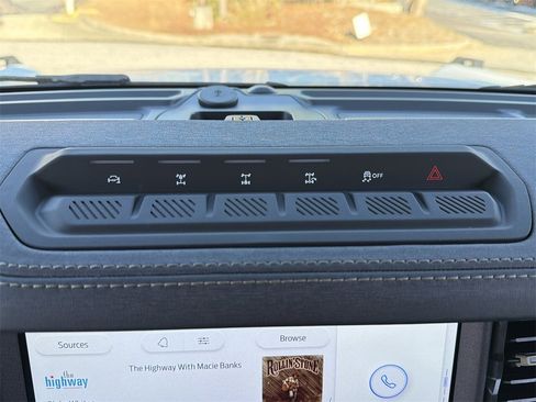 New 2025 Ford Bronco Badlands image 6