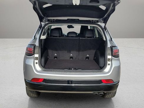 Used 2022 Jeep Compass Limited w/ Elite Group image 8