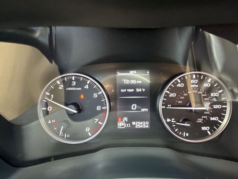 Certified 2025 Subaru Crosstrek 2.5i Limited w/ Crosstrek Mirror Package image 15