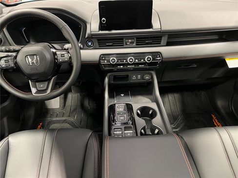 New 2025 Honda Pilot TrailSport image 14