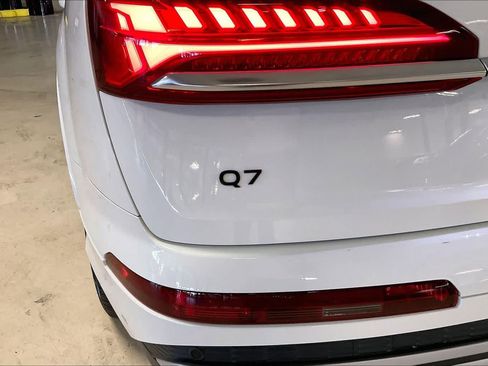 Used 2025 Audi Q7 3.0T Premium Plus AWD/4WD image 10