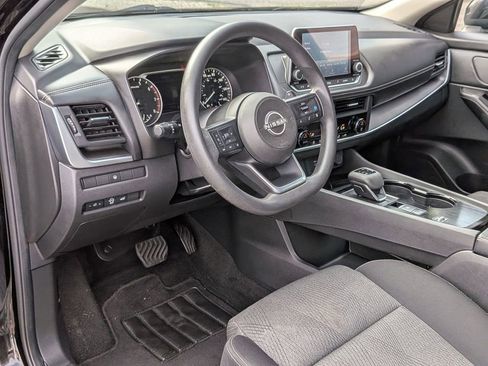 Used 2024 Nissan Rogue SV FWD image 34