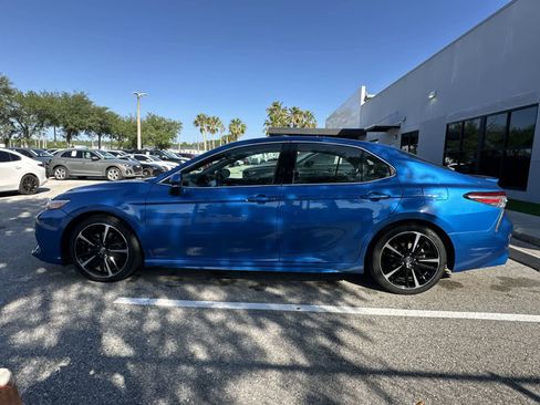 Used 2020 Toyota Camry XSE FWD image 5