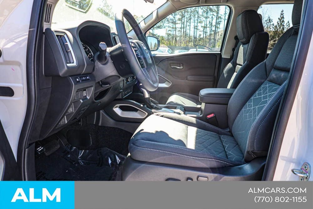 Certified 2025 Nissan Frontier SV w/ SV Convenience Package RWD image 18