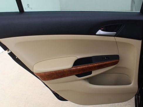 Used 2011 Honda Accord EX image 27