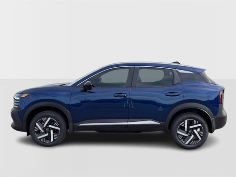 New 2026 Nissan Kicks SV image 2