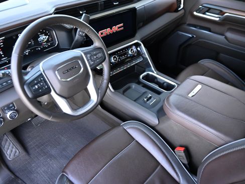 Used 2024 GMC Sierra 2500 Denali w/ Denali Reserve Package image 13