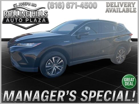 Used 2021 Toyota Venza LE w/ Carpet Mat Package (TMS) image 1