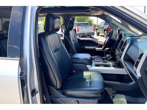 Used 2018 Ford F150 Lariat w/ Max Trailer Tow Package AWD/4WD image 8
