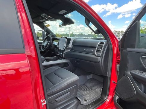 Used 2025 RAM 1500 Big Horn AWD/4WD image 39
