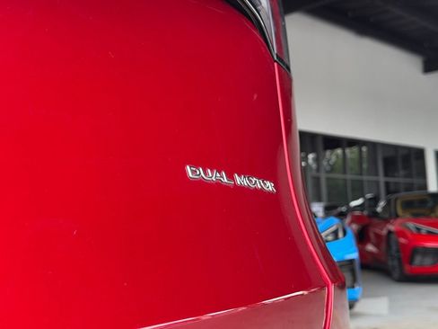 Used 2024 Tesla Model Y Long Range AWD/4WD image 10