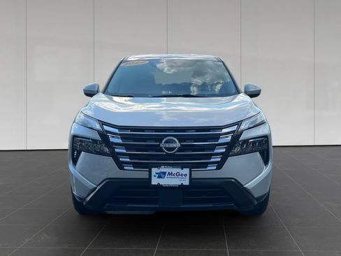 Used 2024 Nissan Rogue SV AWD/4WD image 8