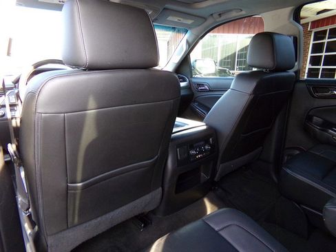 Used 2016 Chevrolet Suburban LT image 28