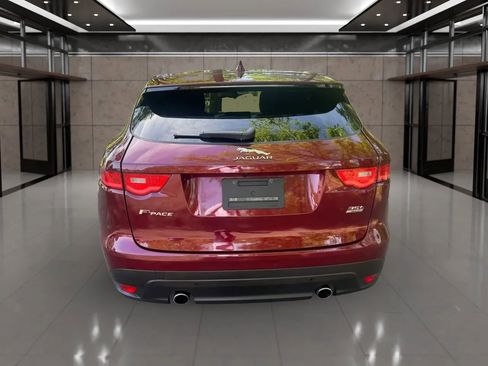 Used 2017 Jaguar F-PACE Prestige image 4
