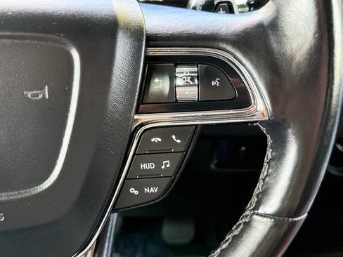 Used 2019 Lincoln Navigator L Reserve AWD/4WD image 31