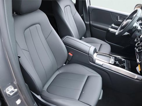 New 2026 Mercedes-Benz GLB 250 4MATIC image 15