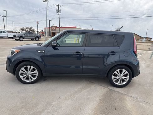 Used 2016 Kia Soul ! image 6