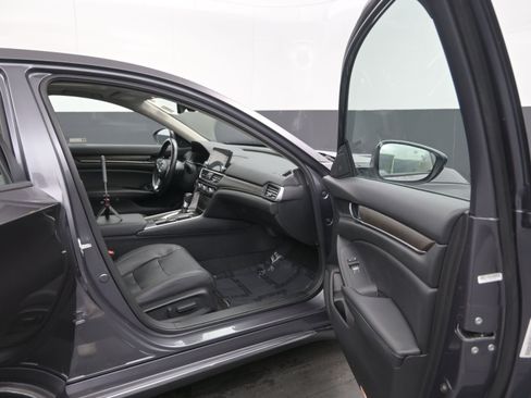 Used 2021 Honda Accord EX-L image 10