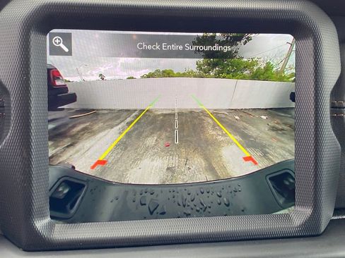 Used 2022 Jeep Gladiator Overland image 12